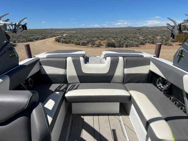 2020 Malibu, Import USA — Foto 12 z 12