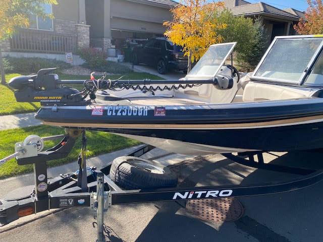 2015 Nitro, Import USA — Foto 3 z 7