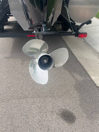 2023 Sun Tracker, Import USA — Foto 5 z 9