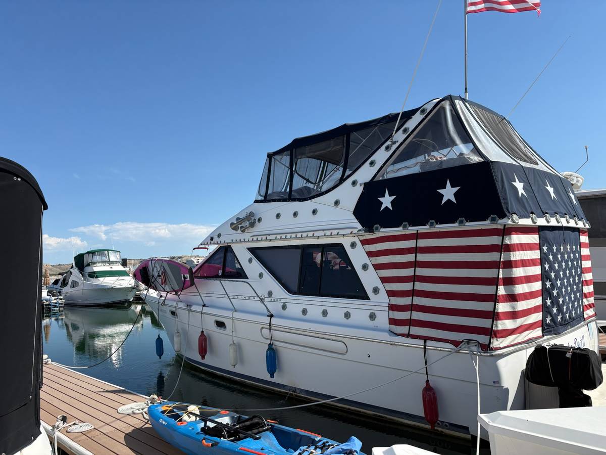 1997 Bayliner, Import USA — Foto 2 z 12
