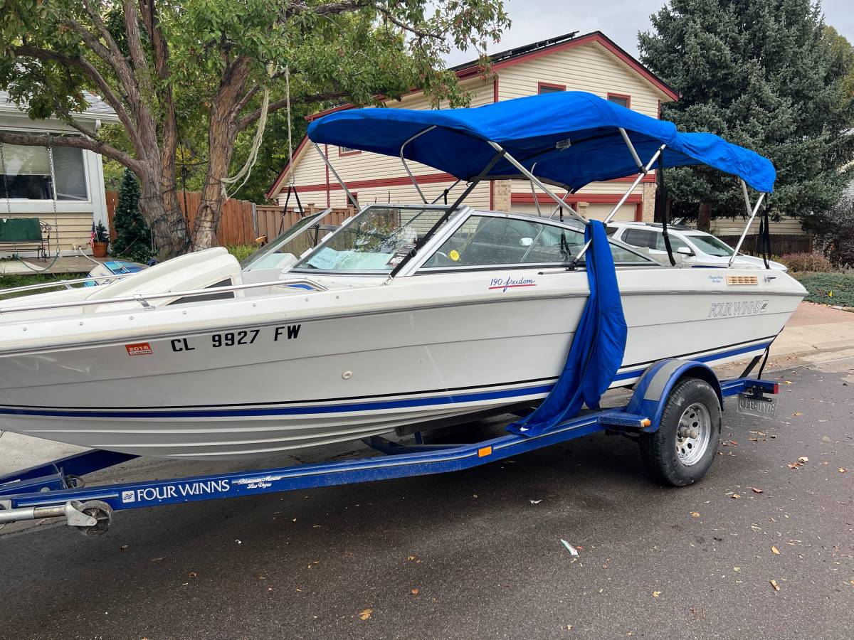 Four Winns, Import USA — Foto 1