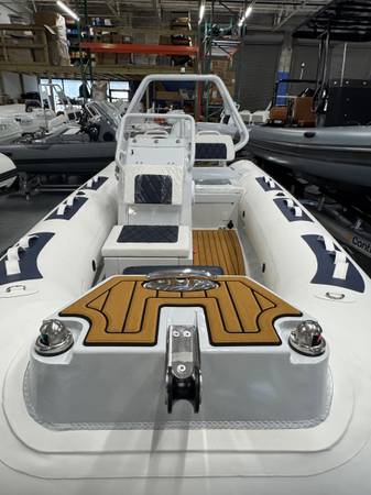 Boston Whaler, Import USA — Foto 10 z 11
