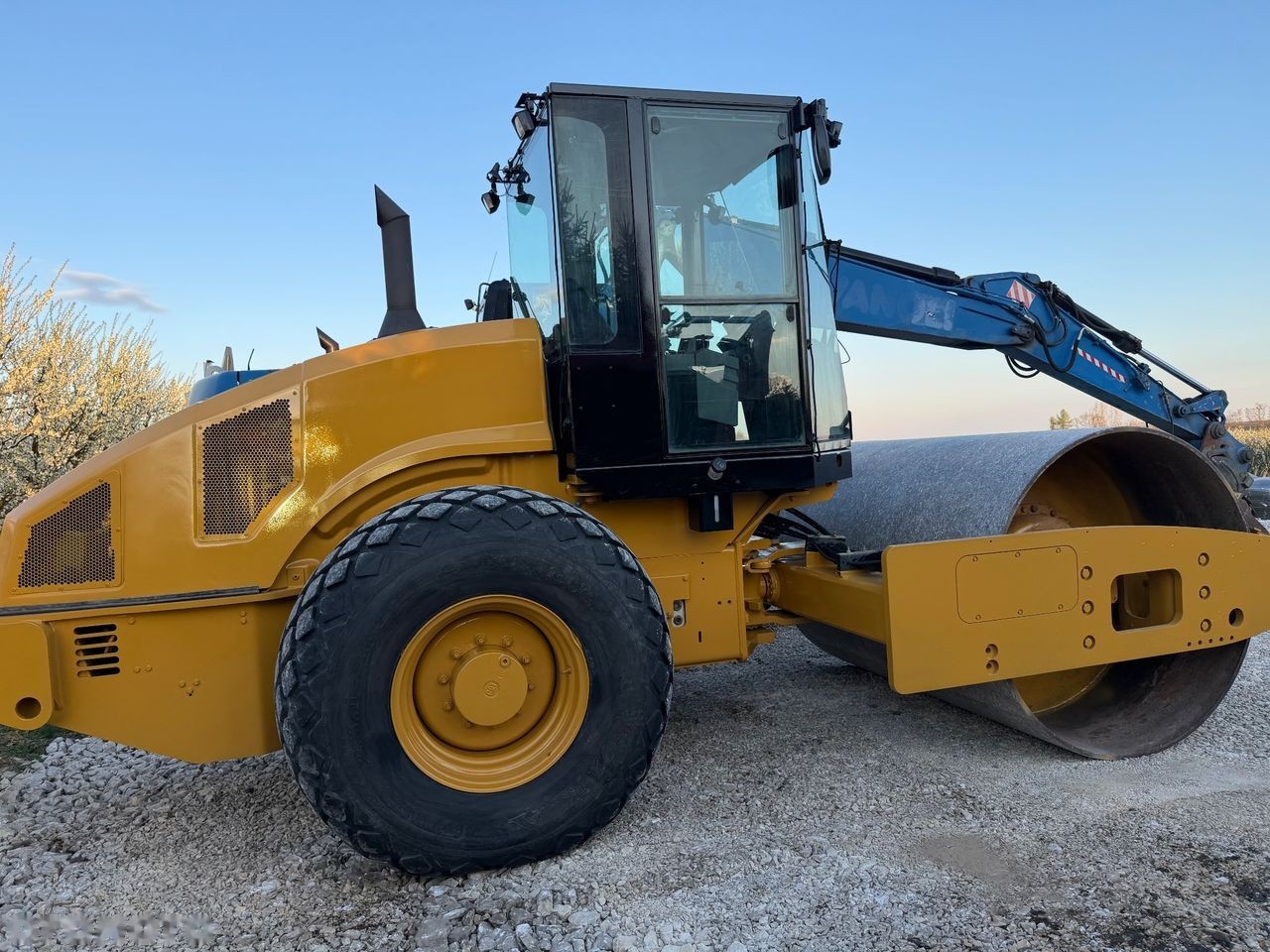 2012 Caterpillar CS56, 5.100 mth, Import Auf Lager in der EU — Foto 2 z 14