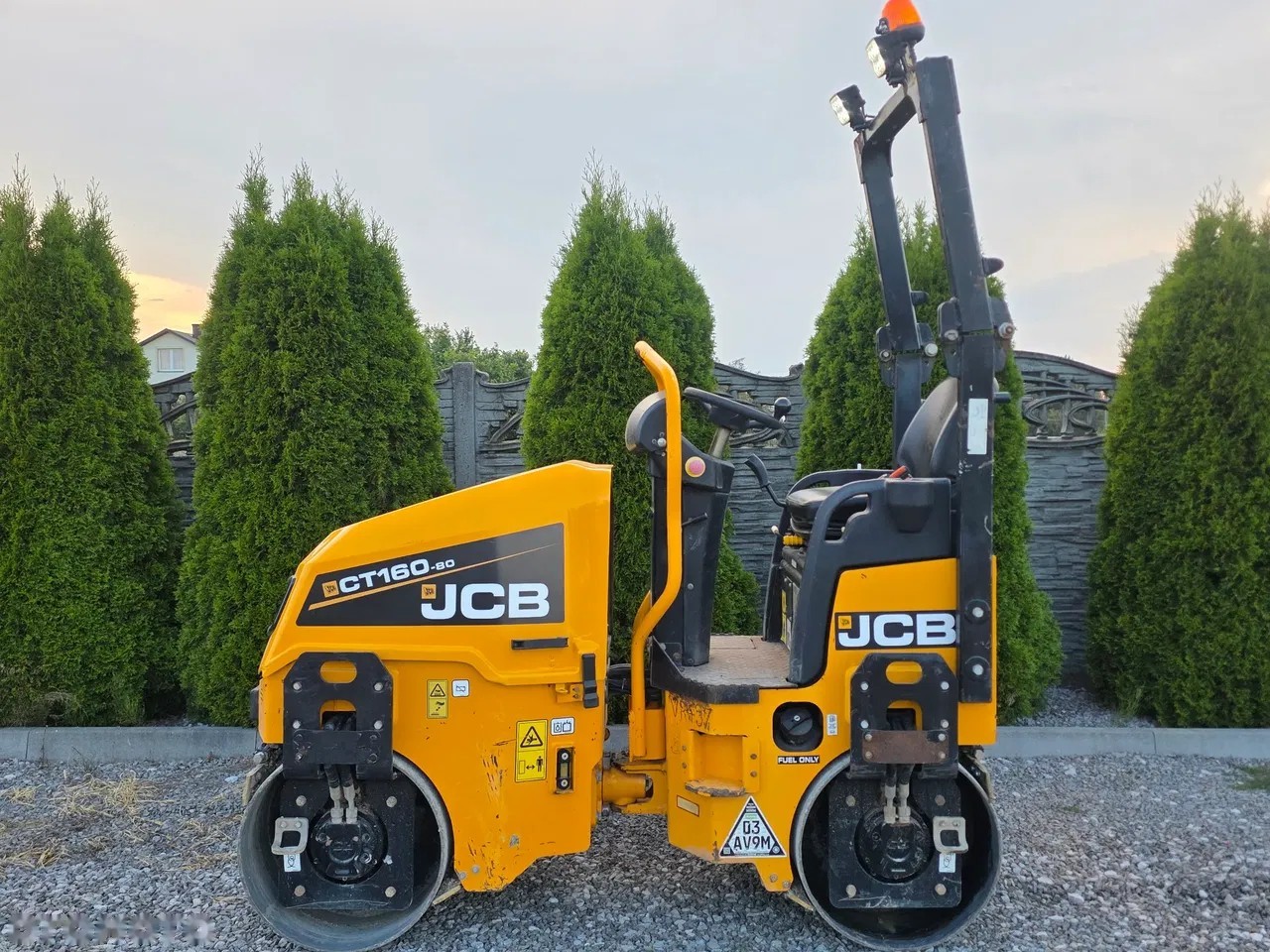 2019 JCB NETTO, 305 mth, Import Auf Lager in der EU — Foto 1
