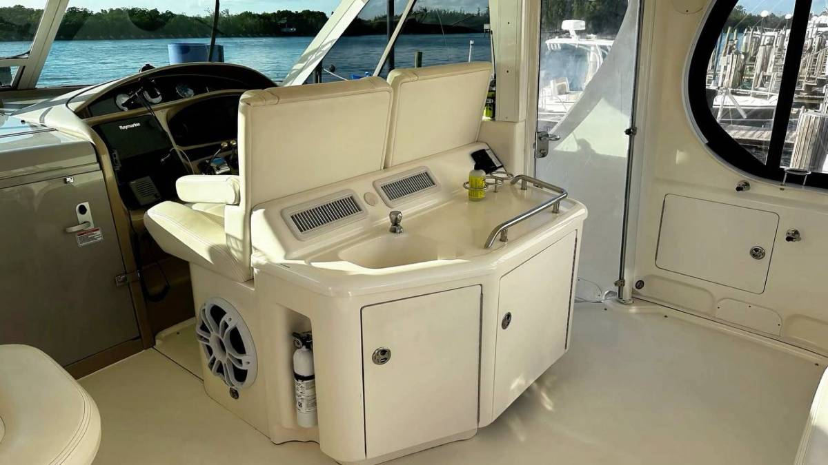 2003 Sea Ray, Import USA — Foto 7 z 12