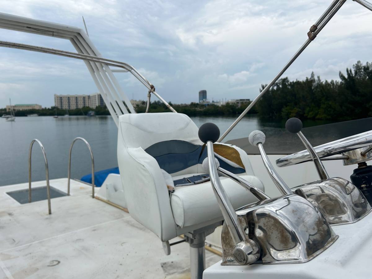 1988 Bayliner, Import USA — Foto 4 z 12