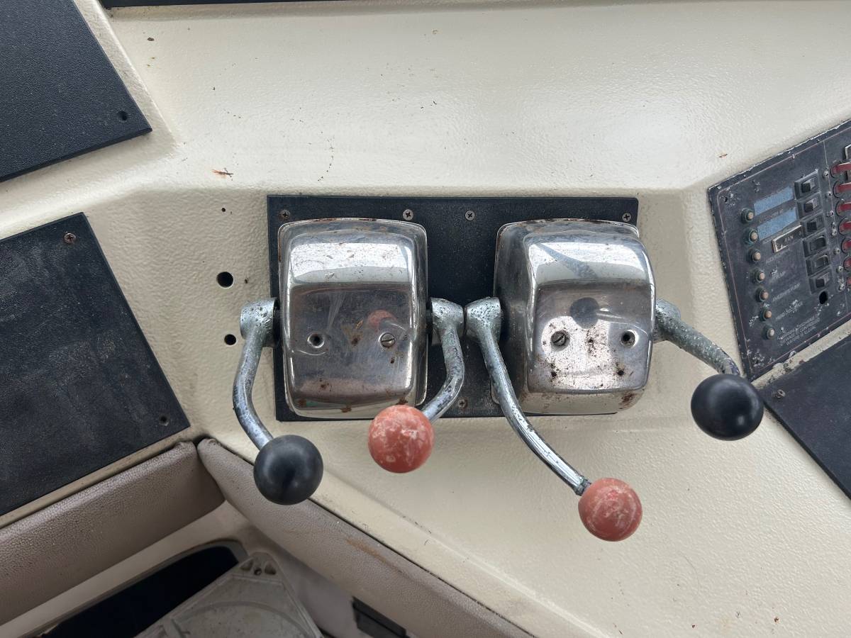 1988 Bayliner, Import USA — Foto 7 z 12