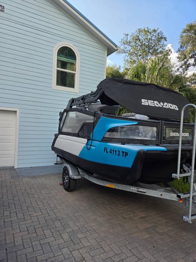 2023 Sea-Doo, Import USA — Foto 3 z 10