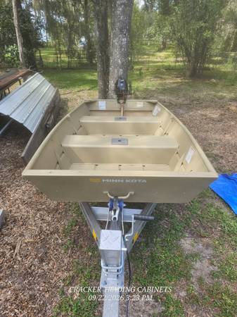 Crestliner, Import USA — Foto 6 z 6