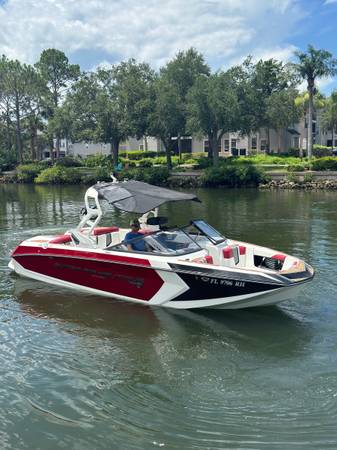 2017 Nautique, Import USA — Foto 1