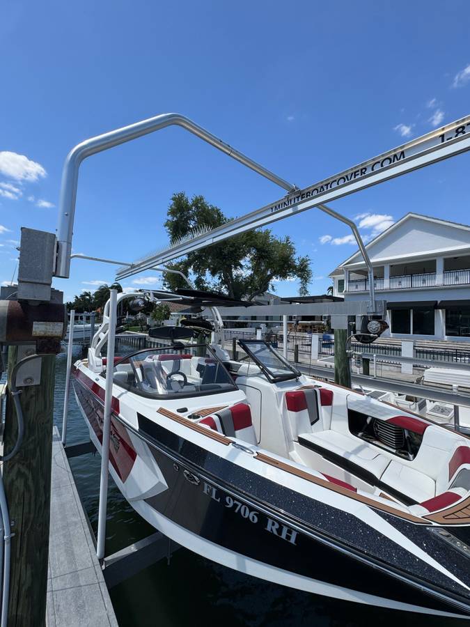 2017 Nautique, Import USA — Foto 12 z 12
