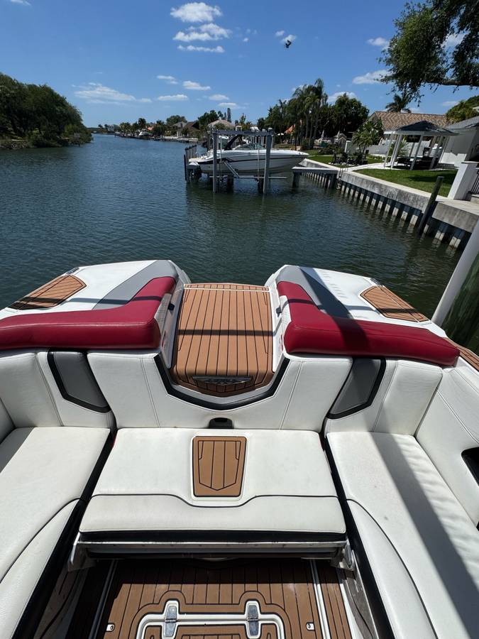 2017 Nautique, Import USA — Foto 8 z 12