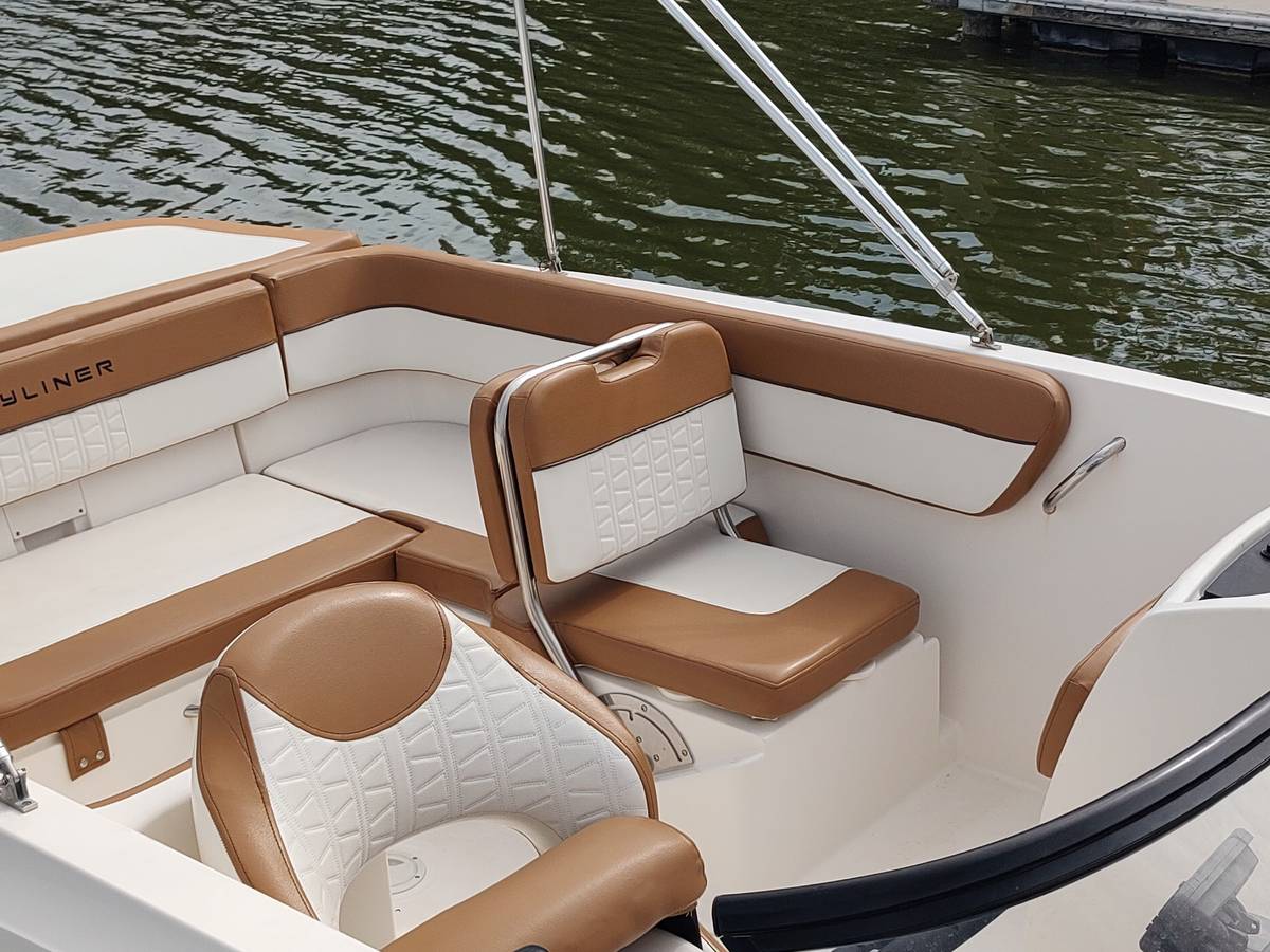 2022 Bayliner, Import USA — Foto 7 z 12