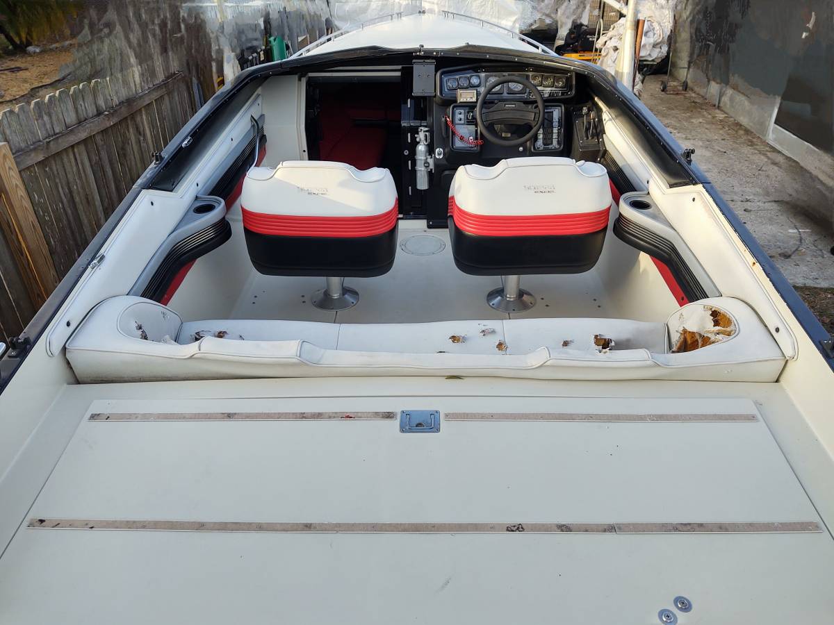 1989 Wellcraft, Import USA — Foto 10 z 12