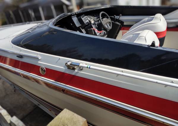 1989 Wellcraft, Import USA — Foto 9 z 12