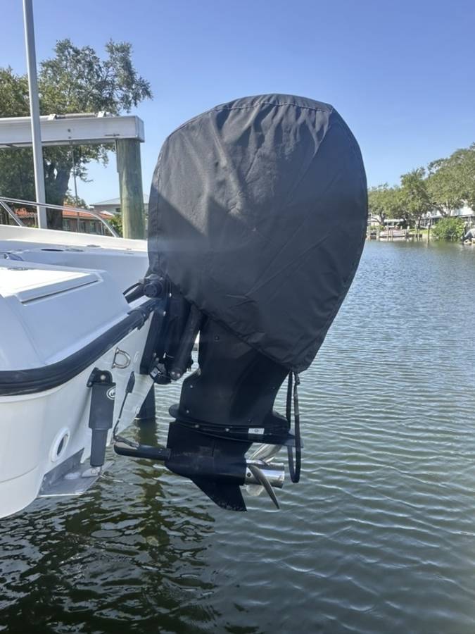 2012 Boston Whaler, Import USA — Foto 4 z 8