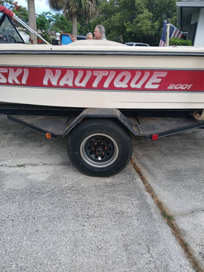 2001 Nautique, Import USA — Foto 1