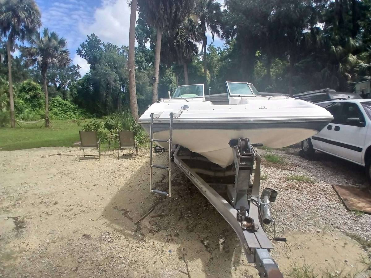 2011 Hurricane, Import USA — Foto 2 z 7