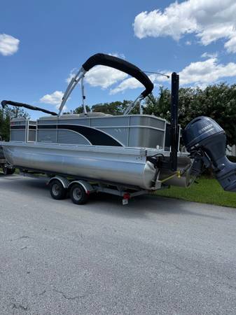 2019 Bennington, Import USA — Foto 2 z 9