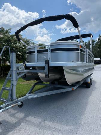 2019 Bennington, Import USA — Foto 3 z 9