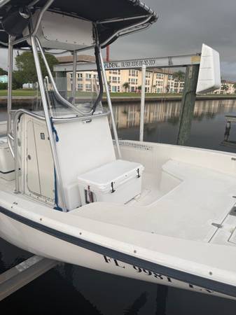 2001 Boston Whaler, Import USA — Foto 2 z 12
