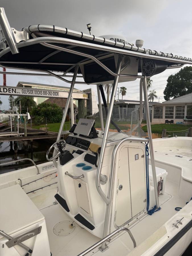 2001 Boston Whaler, Import USA — Foto 4 z 12