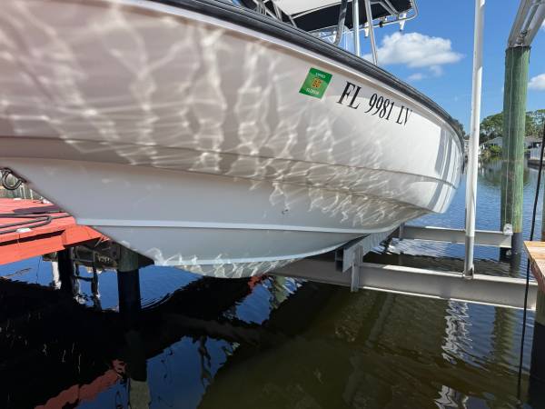 2001 Boston Whaler, Import USA — Foto 5 z 12