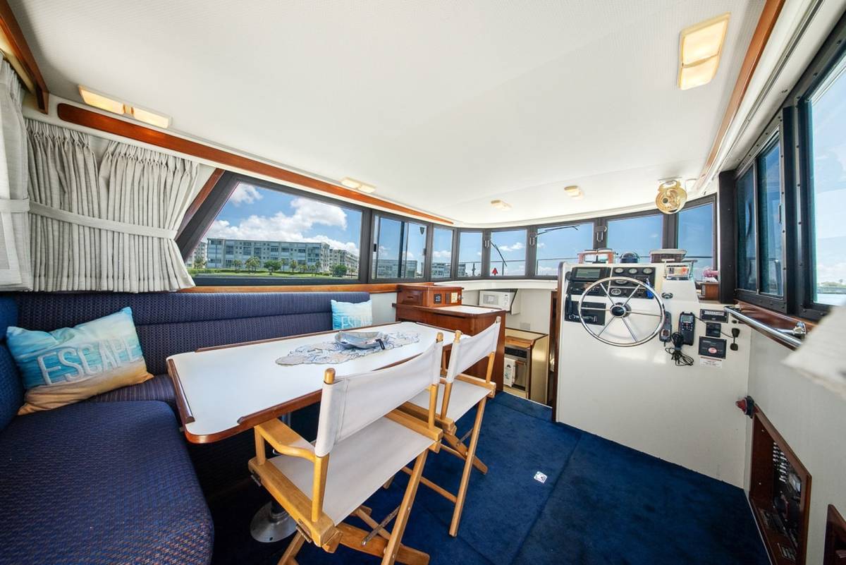 2001 Camano 31 Trawler, Import USA — Foto 6 z 8