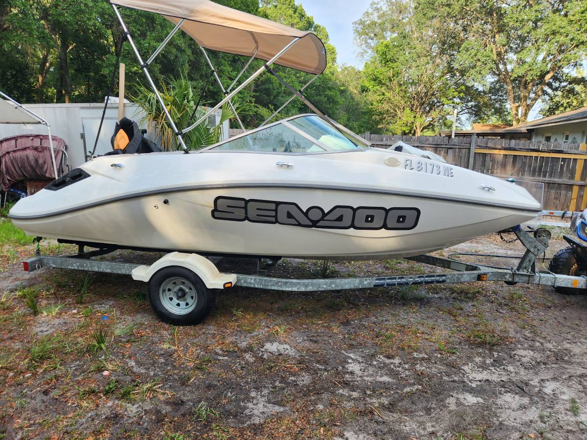 2006 Sea-Doo, Import USA — Foto 3 z 12