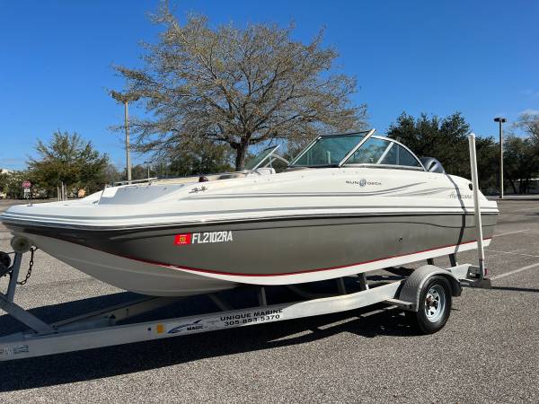 2015 Hurricane, Import USA — Foto 2 z 12