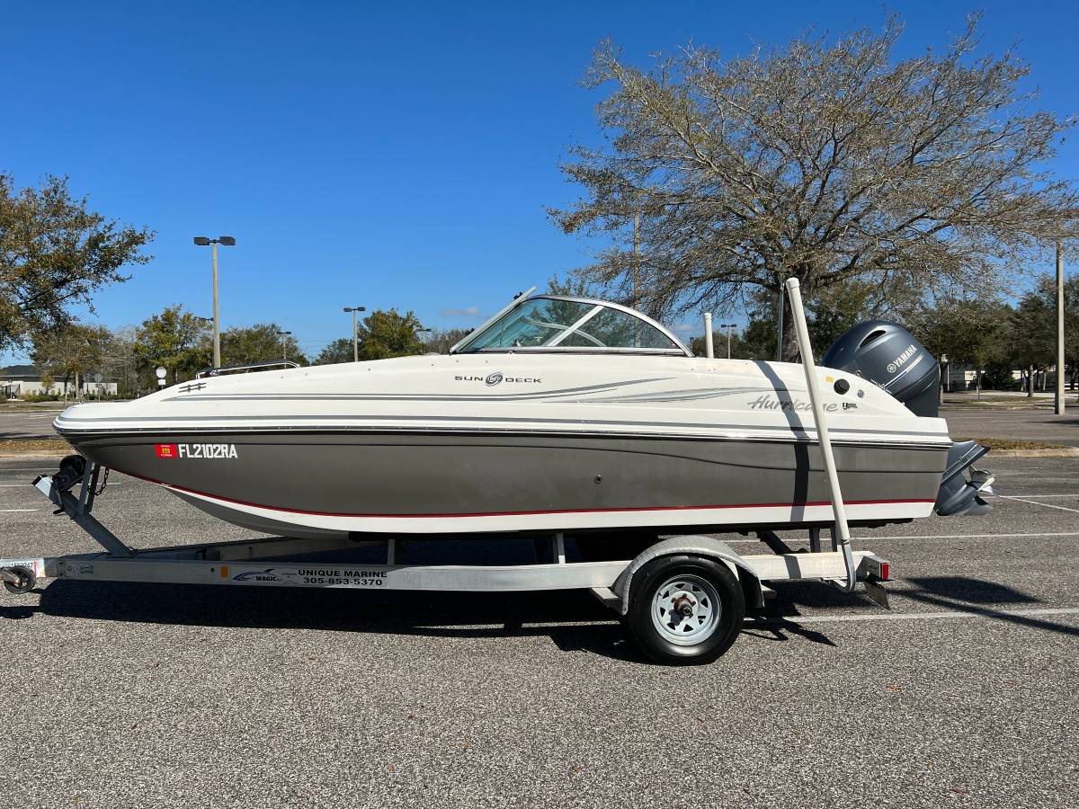 2015 Hurricane, Import USA — Foto 3 z 12