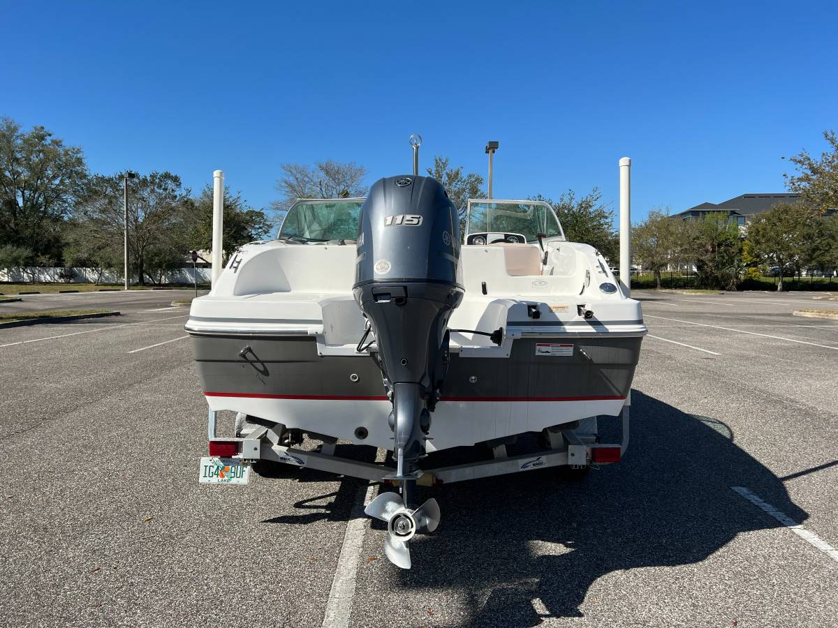 2015 Hurricane, Import USA — Foto 5 z 12