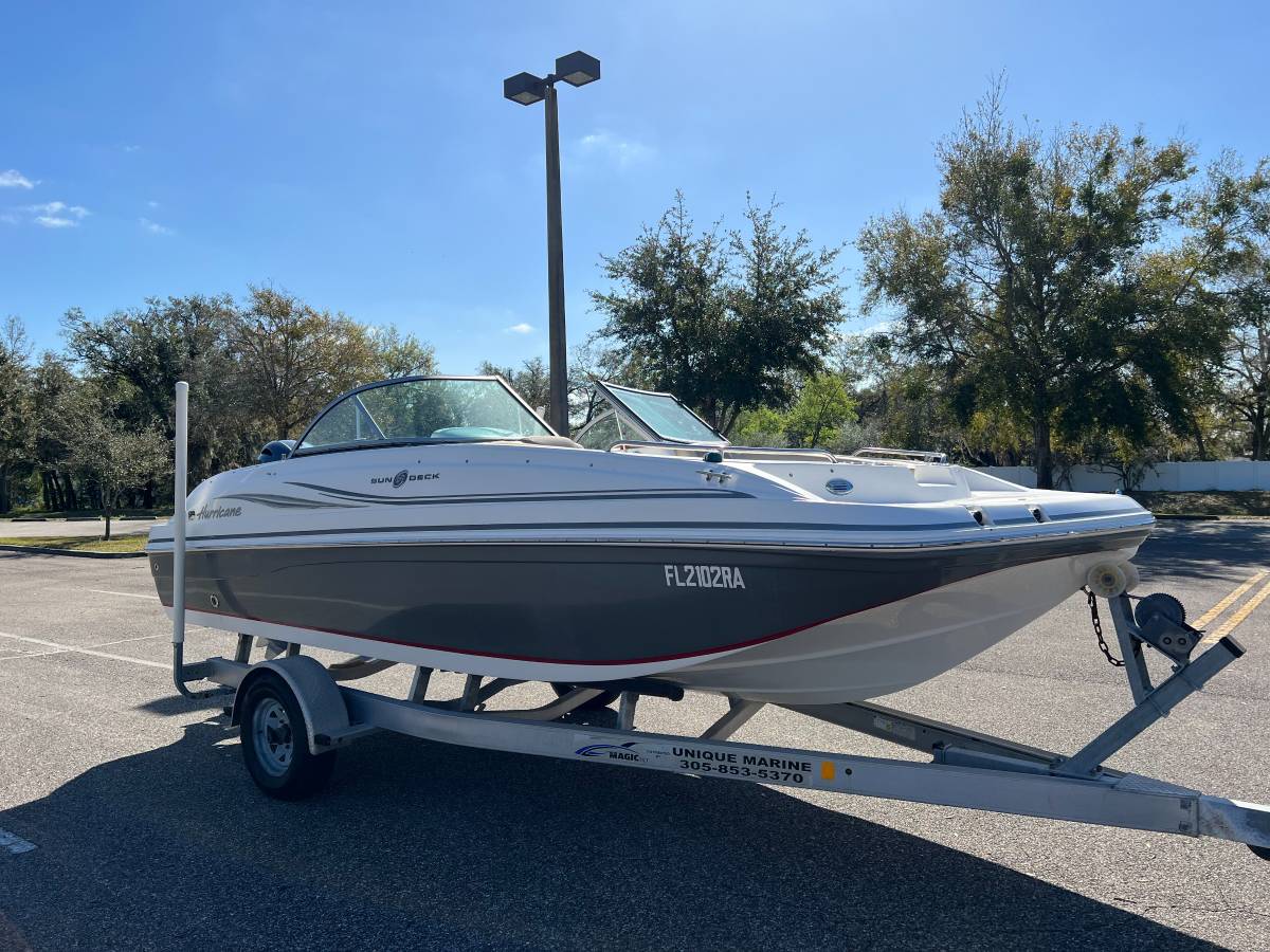 2015 Hurricane, Import USA — Foto 8 z 12
