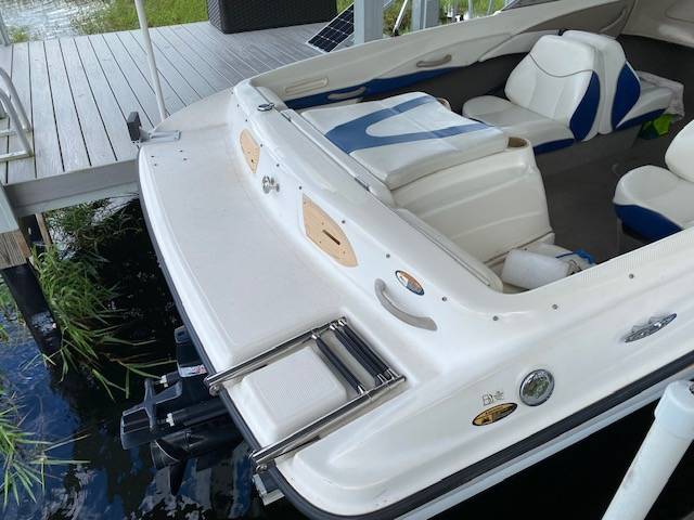 2004 Bayliner, Import USA — Foto 5 z 12