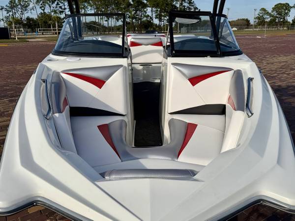 2012 Tige, Import USA — Foto 5 z 12