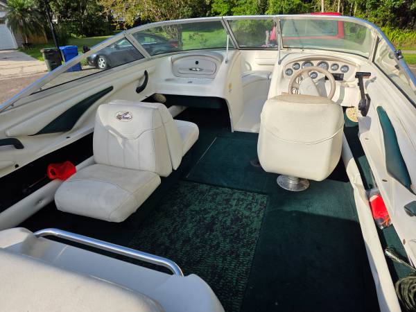 1999 Sea Ray, Import USA — Foto 3 z 12