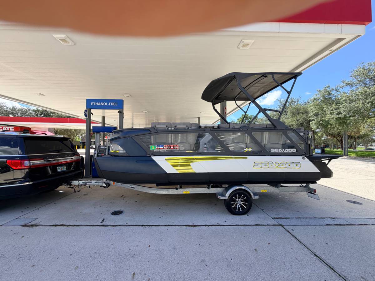 2024 Sea-Doo, Import USA — Foto 2 z 12