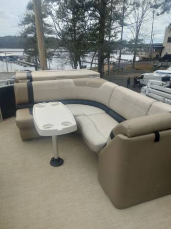 2018 Crestliner, Import USA — Foto 3 z 7