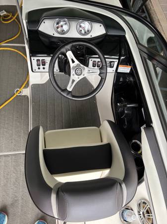 2015 Yamaha, Import USA — Foto 9 z 10