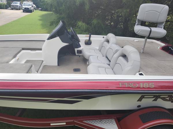 2001 ProCraft, Import USA — Foto 3 z 4