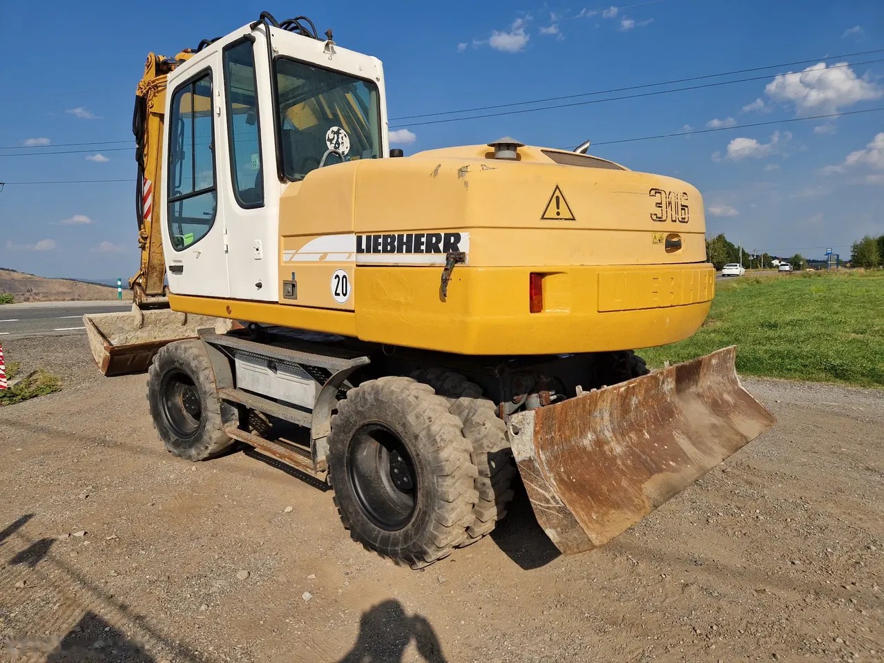 2002 Liebherr 316, Import Auf Lager in der EU — Foto 2 z 7