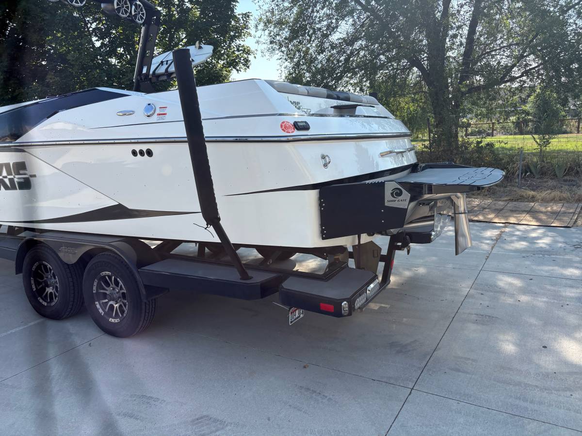 2018 Axis, Import USA — Foto 7 z 10