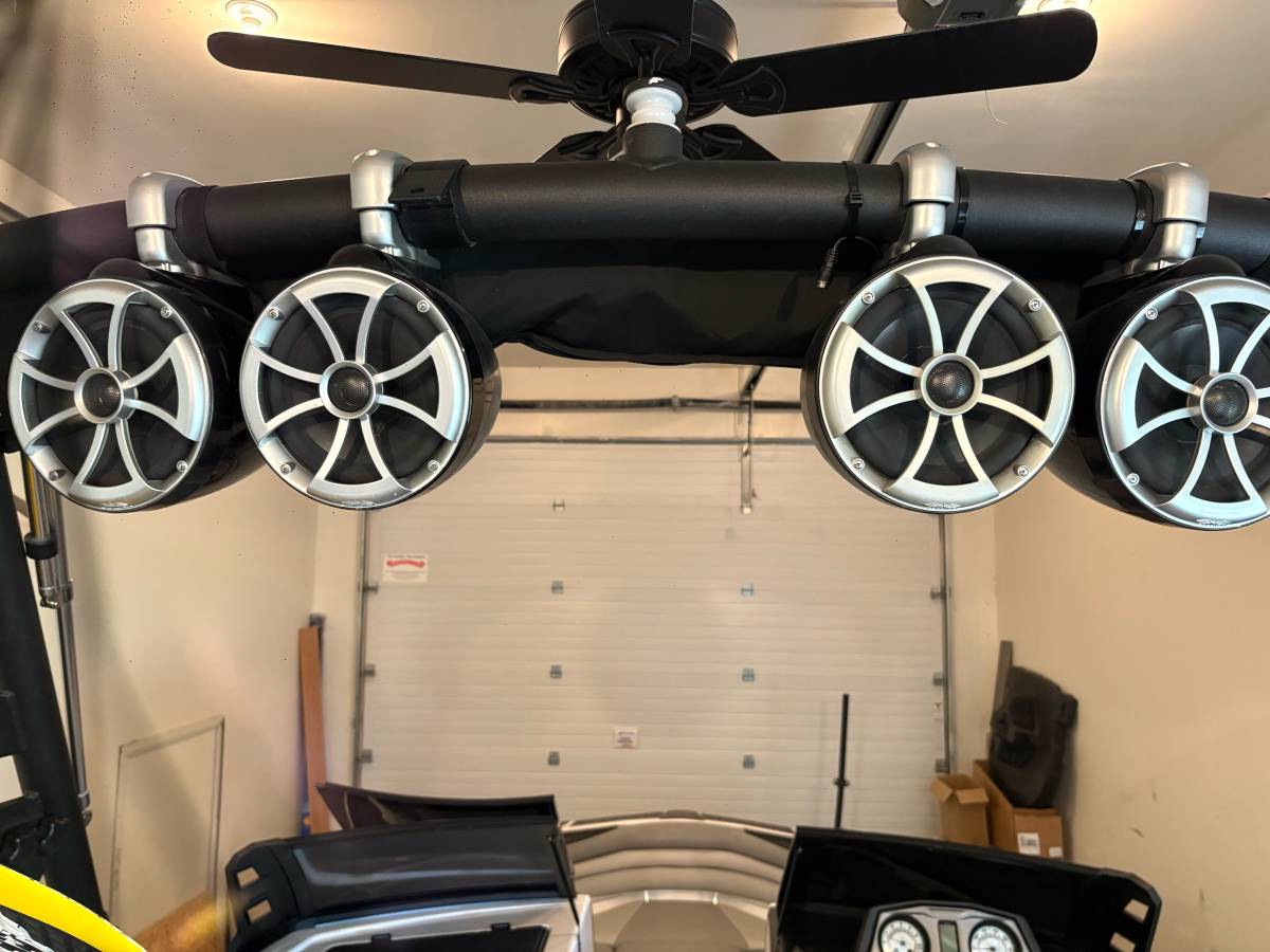 2018 Axis, Import USA — Foto 8 z 10