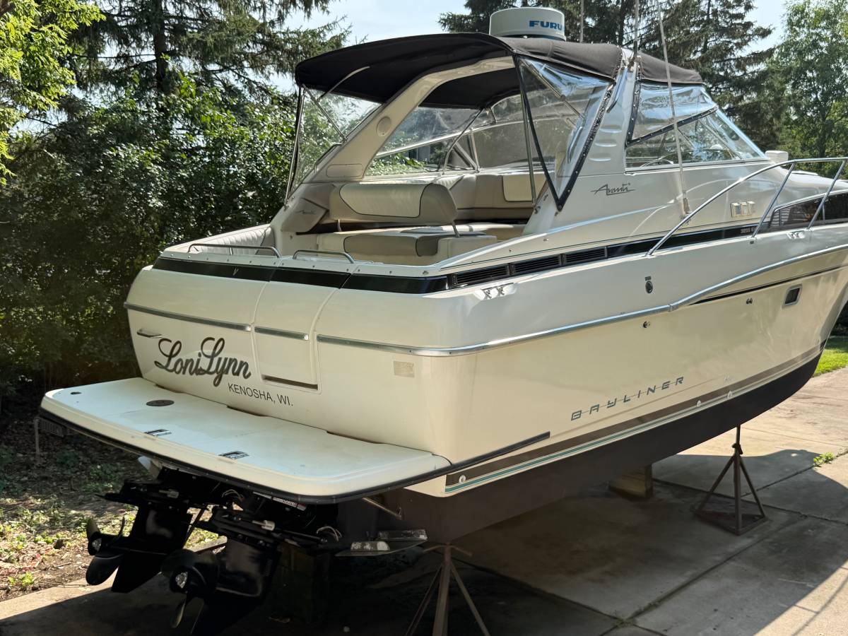 Bayliner, Import USA — Foto 5 z 12