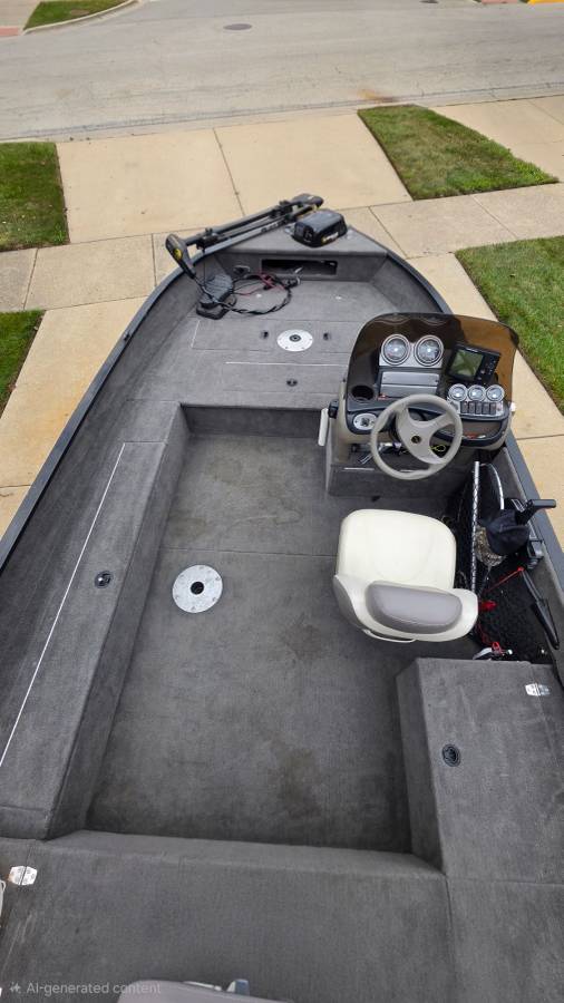 2004 Crestliner, Import USA — Foto 8 z 11