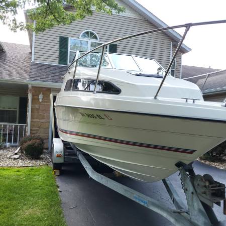Bayliner, Import USA — Foto 3 z 9