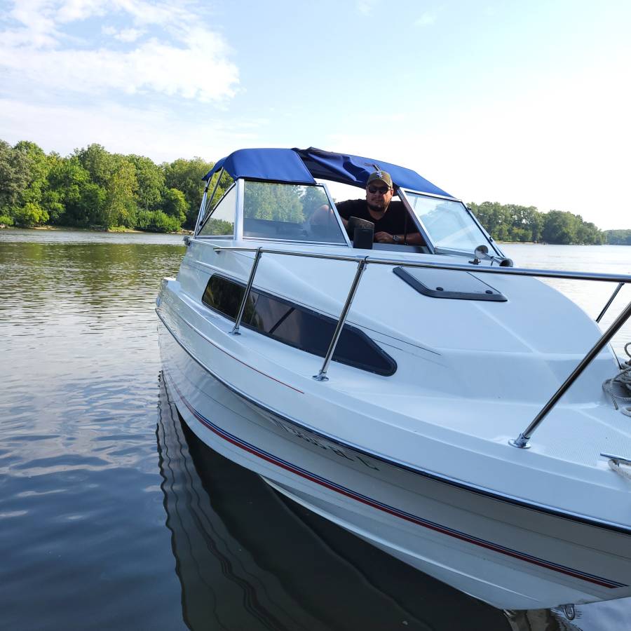 Bayliner, Import USA — Foto 6 z 9