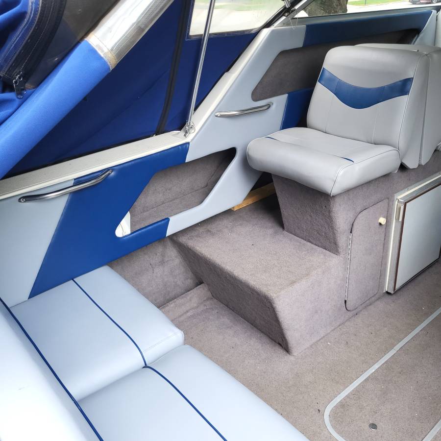 Bayliner, Import USA — Foto 7 z 9