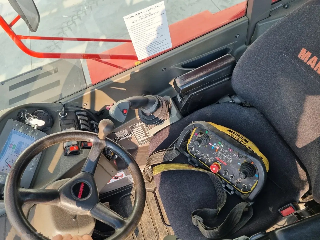 2015 Manitou MRT, 4.426 mth, Import Auf Lager in der EU — Foto 10 z 16