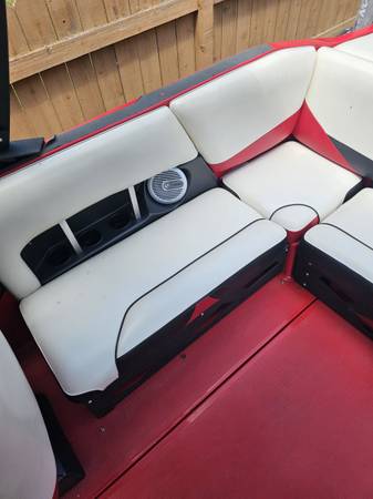 Axis, Import USA — Foto 10 z 12